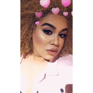 Meet your Posher, Kayla